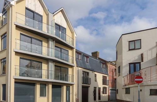 Weymouth Cottage | HARBOURSIDE HAVEN APARTMENT 1, family friendly in Weymouth