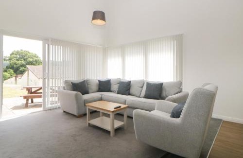 Heligan House | Harcombe House Bungalow 6