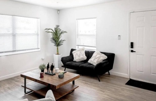 Orient Park House | Hard Rock's Newly Renovated Retreat