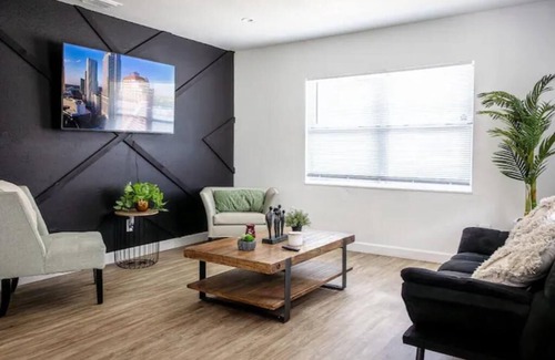 Orient Park House | Hard Rock's Newly Renovated Retreat