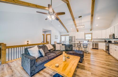 Ellijay House | Hardwood Hideaway