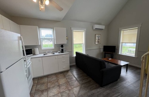 The Bluff Ski Chalet | Hardy's Parlee Beach Chalet #1
