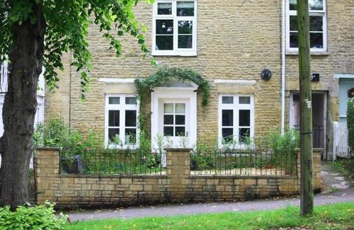 Chipping Norton House | Hare House