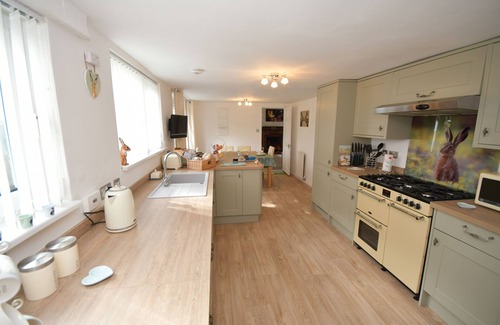 Woodhall Spa House | Hare Lodge - attractive bungalow, the historic inland resort of Woodhall Spa.