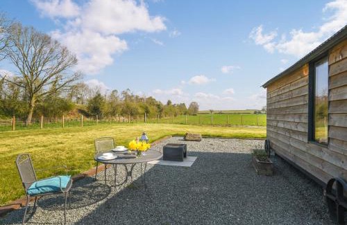 Ellesmere House | Hare's Rest