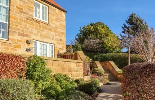 Sandsend House | Harebell