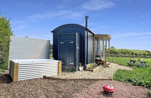 South Molton Apartment | Hares Hideaway Shepherd's Hut, North Molton