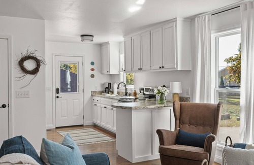 Franklin House | Hargrove House - Charming and Dreamy Retreat on 4 acres in Leiper's Fork