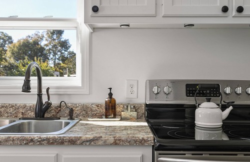 Franklin House | Hargrove House - Charming and Dreamy Retreat on 4 acres in Leiper's Fork