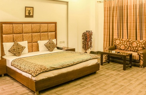 Lajpat Nagar Hotel | Hari's Court, Lajpat Nagar
