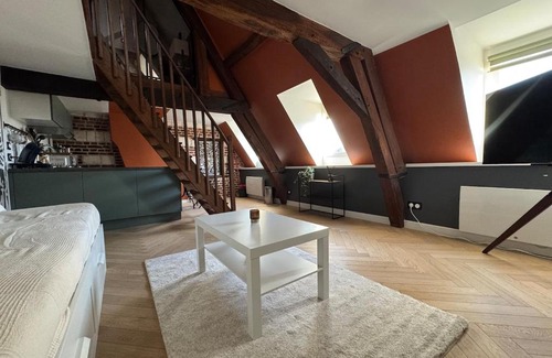 Arras Apartment | Haring spot