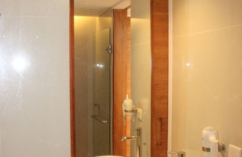 Jakarta Hotel | Hariston Hotel & Suites