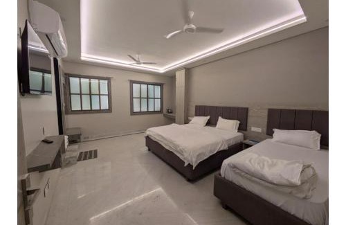 Varanasi Hotel | Haritwal Guest House
