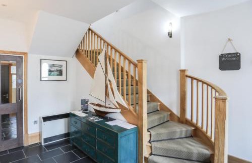 Harlech House | Harlech Apartments - Gwern