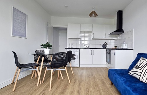 Penylan Apartment | Harlequin No.4 by Switchback Stays