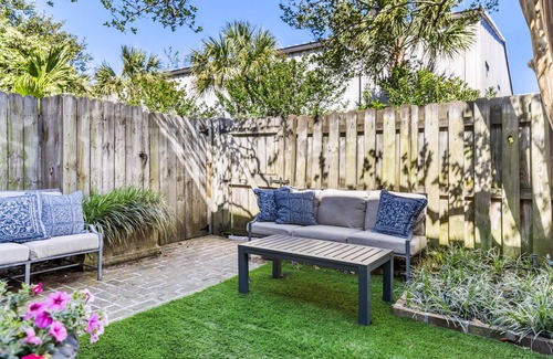 Harleston Village House | Harleston Village 3-Bedroom Townhouse in Historic Charleston!