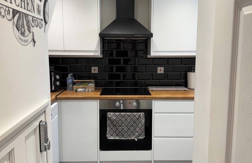 Harlow House | Harlow Cozy 3-Bed House Retreat