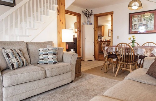 Northport Cabin | HARMONY COTTAGE - Town of Northport