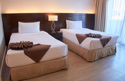 Cebu Hotel | Harolds Hotel CEBU