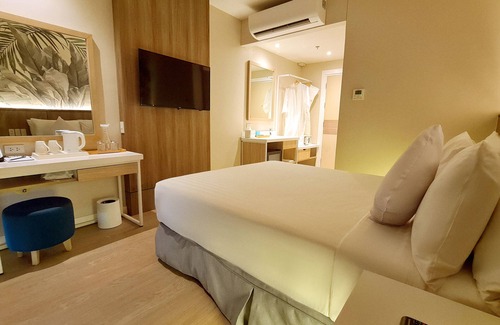 South Triangle Hotel | Harolds Hotel Quezon City