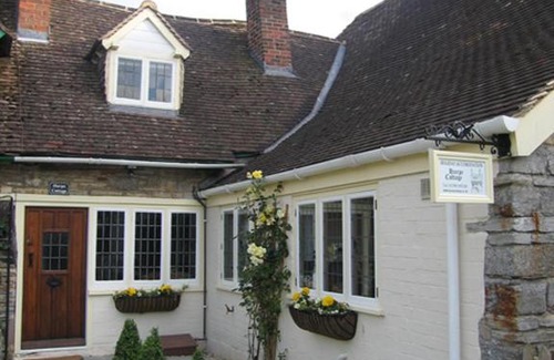 Wilmcote House | Harpe Cottage