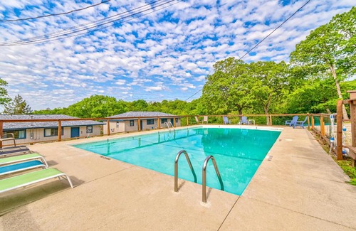 Kimberling City Resort | Harper Valley Resort - Kimberling City MO