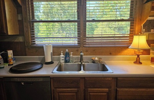 Kingston Springs Cabin | Harpeth Moon Summary: