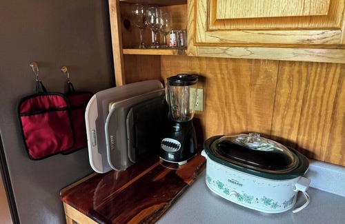 Kingston Springs Cabin | Harpeth Moon Summary: