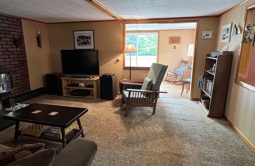 Maryland House | Harriet's Hideaway - Goodyear Lake near Dreams Park & All Star, canoes & kayaks