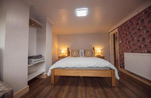 Chapeltown Apartment | Harriets Residence in Roundhay, Leeds