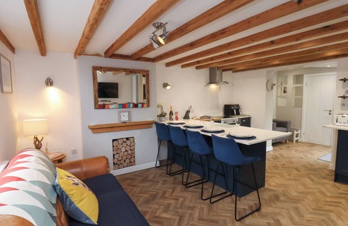 Marske-by-the-Sea Cottage | HARRINGTON COTTAGE, pet friendly, with a garden in Marske-By-The-Sea