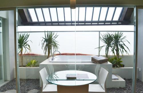 Sunset Road Hotel | HARRIS Hotel & Residences Sunset Road