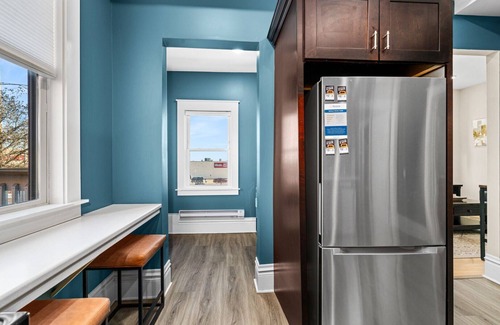 East Hillside Apartment | Harris House | Suite 2 | On Medical Campus