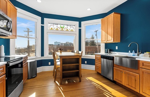 East Hillside Apartment | Harris House | Suite 3 | On Medical Campus