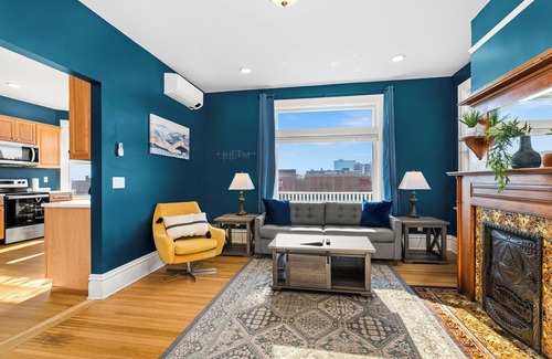 East Hillside Apartment | Harris House | Suite 3 | On Medical Campus