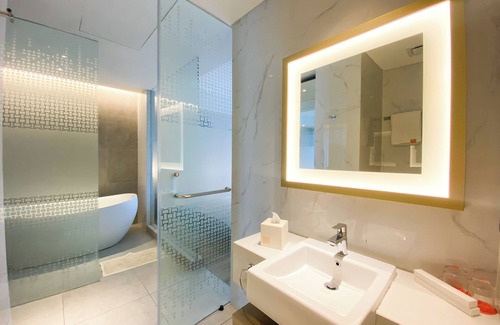 Jakarta Hotel | HARRIS Suites Puri Mansion Jakarta