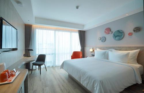 Jakarta Hotel | Harris Suites Puri Mansion