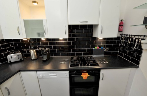Harrogate City Centre Apartment | Harrogate Convention View - Harrogate Town Centre - 3 EnSuite Bedrooms - Parking