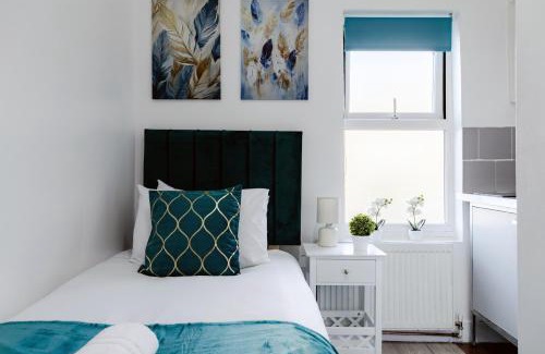 Harrow Road Apartment | Harrow Road Vibrant Apartments!