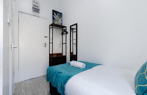 Harrow Road Apartment | Harrow Road Vibrant Apartments!
