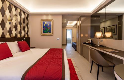 Rione II Trevi Hotel | Harry's Bar Trevi Hotel & Restaurant