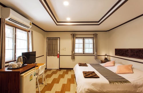 Mae Nam Resort | Harry's Bungalows & Restaurant
