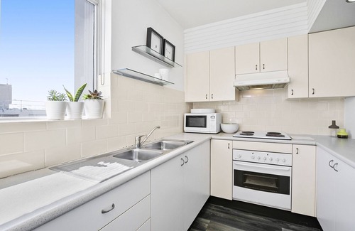 Cremorne Apartment | HARST - Uninterrupted Harbour Bridge & Opera House Views