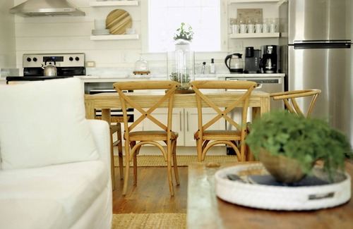Oxford Cottage | Hart❤️Cottage, Well-Appointed Luxury Guest Cottage 1.4 Miles to Oxford Square!