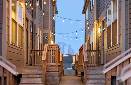 South Nashville House | Hart Suite 1 by Avantstay Gorgeous Town House w/Modern Amenities in Nashville!