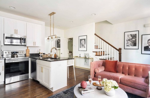 Chestnut Hill Cottage | Hart Suite 15 by Avantstay Gorgeous Town House w/Modern Amenities in Nashville!