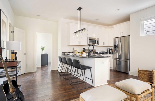 Chestnut Hill Cottage | Hart Suite 7 by Avantstay Gorgeous Town House w/Modern Amenities in Nashville!