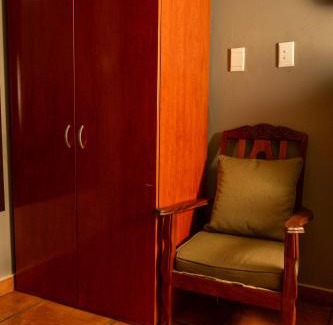 Hartbeespoort Apartment | Harties Lodge - Bay View 5
