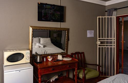 Hartbeespoort Apartment | Harties Lodge - Bay View 4