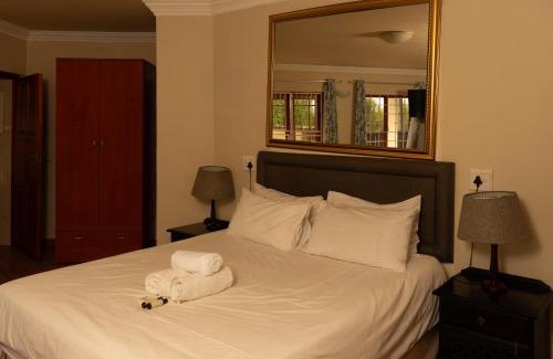 Hartbeespoort Apartment | Harties Lodge - Meerhof Bay View 6